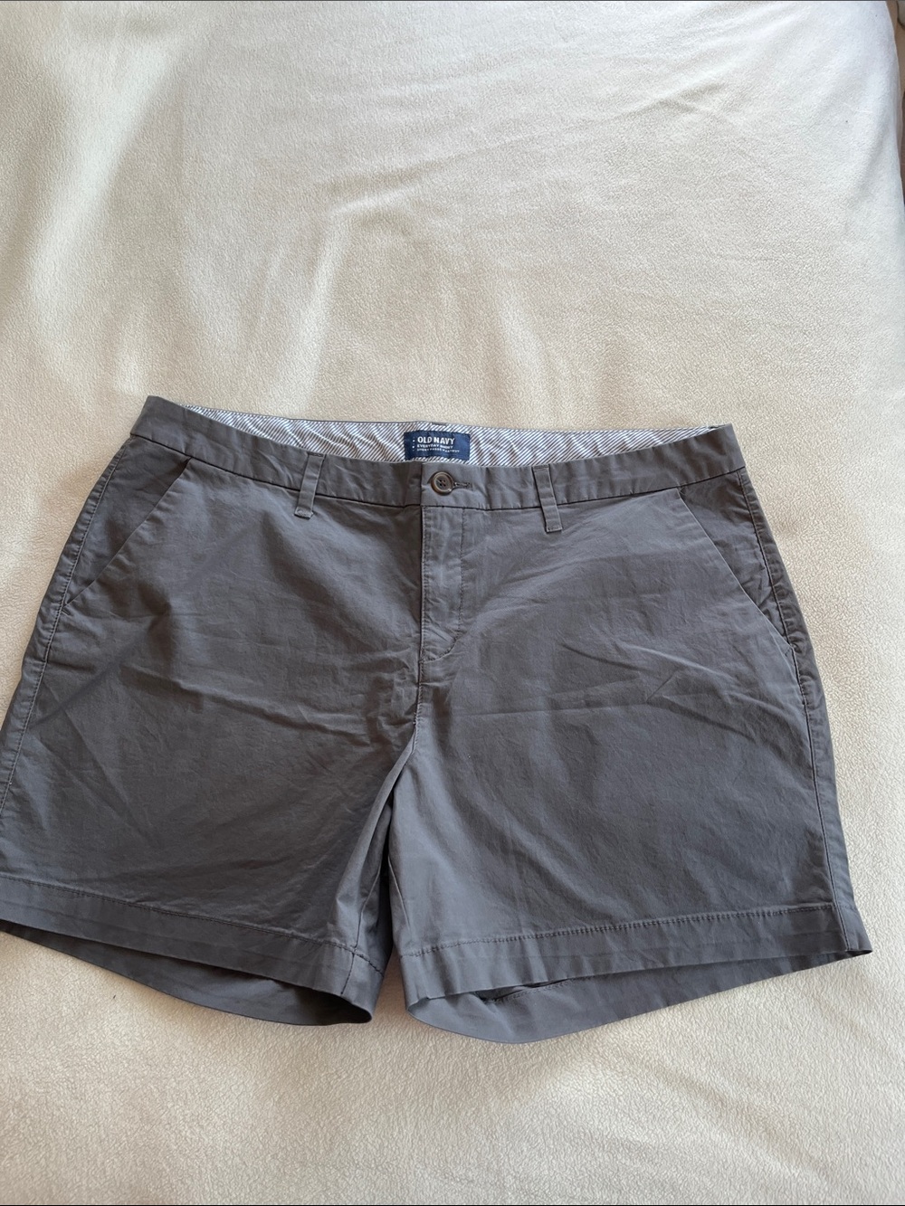 Old Navy Women's Gray Chino Bermuda Shorts